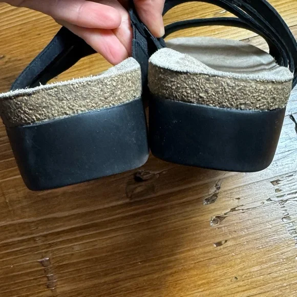 Munro Women’s Camila Slip-On Strappy Leather Walking Wedge Sandal Black Size 8 - Picture 9 of 12